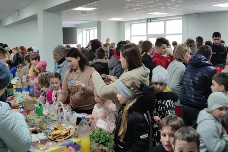 На благодійному ярмарку в Кілії на потреби ЗСУ зібрали колосальну суму коштів 
